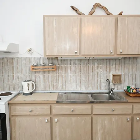 Gemilos Nest Komia