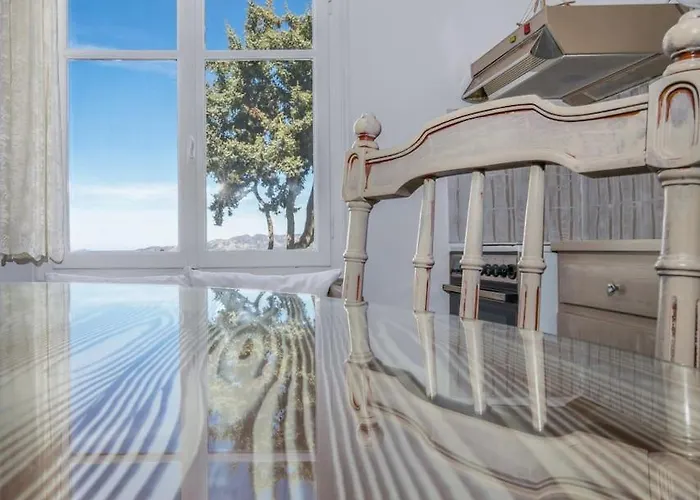 Tatil Evi Gemilos Nest Komia